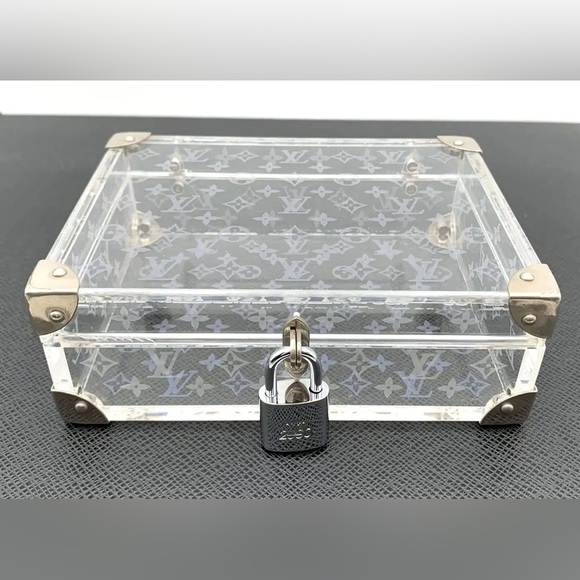 Authentic Louis Vuitton acrylic mini trunk. In pristine vintage condition. - Picture 2 of 7